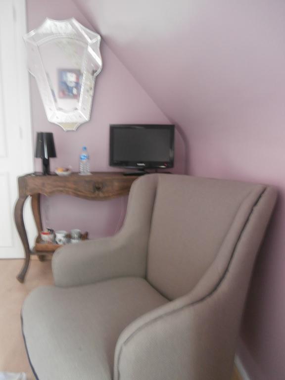 La Maison D'euphrasie D'hotes Bed & Breakfast *