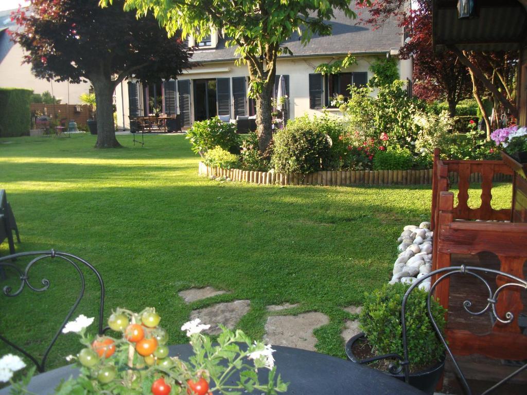 La Maison D'euphrasie D'hotes Bed & Breakfast